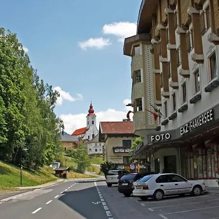 Cosy And Stylish Near Faaker 아파트